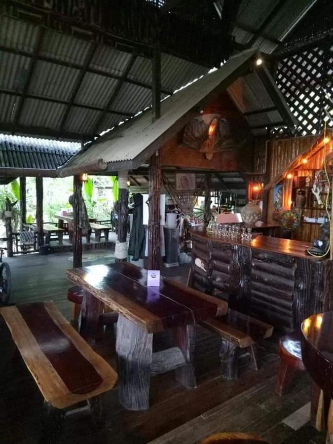 Apache Bar Gasthuis Haad Yao